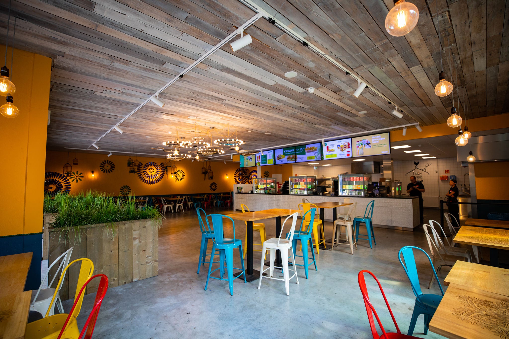 The interior of the restaurants cock-a-doodle-doo at walibi 